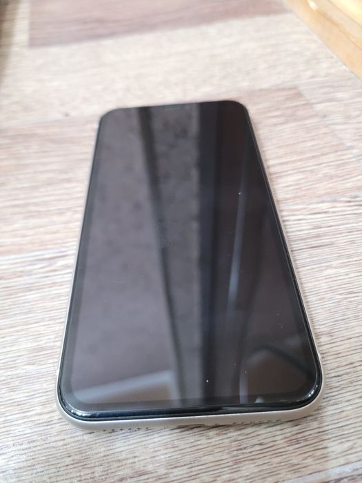 iPhone 11  (holati ideal)