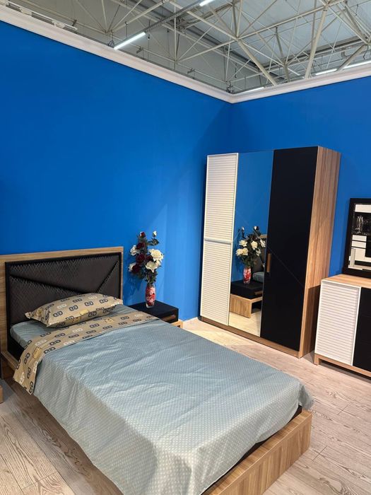 Продается детская мебель в Ташкенте кровать, шкаф, стол, трюмо, тумба