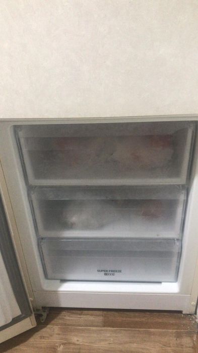 Продам холодильник
