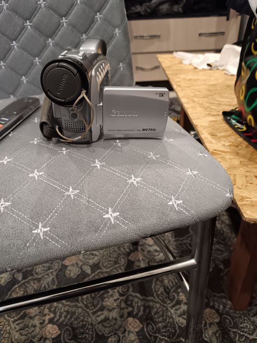 Продам видеокамеру