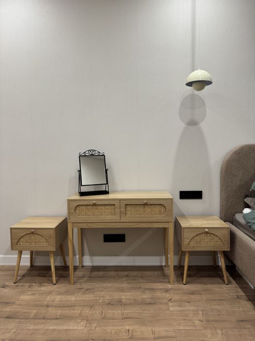 Туалетный столик, тумбы