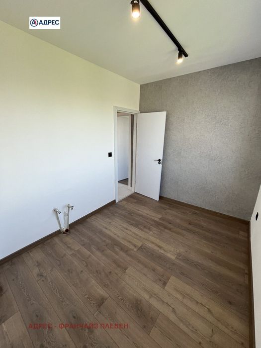 Продава се Тристаен апартамент в Ловеч, Младост - 78 кв.м за 955 €/кв.м - Снимка #3