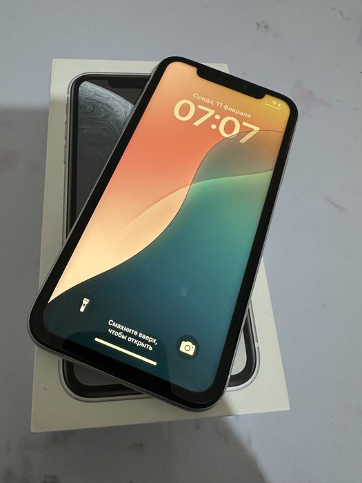 Продам Iphone XR