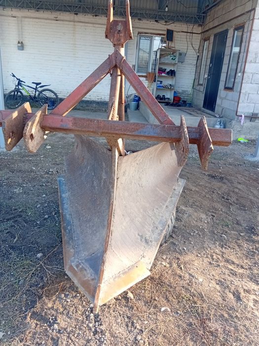 ХТЗ 150 К с плугом