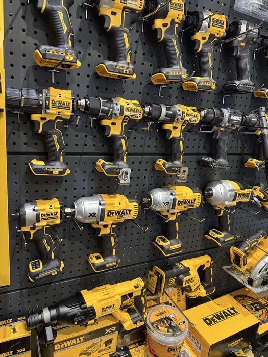 DeWALT Винтоверт DCD791 18V Brushless / Безчетков 70Nm