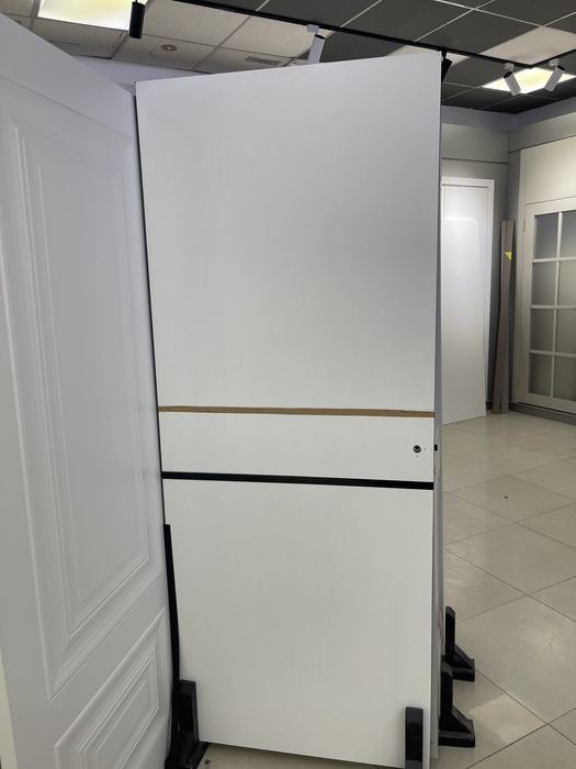 Двери высота 220 с витрины продам