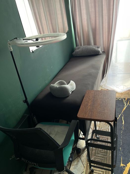 Продам кушетка,стул мастера ,помощник