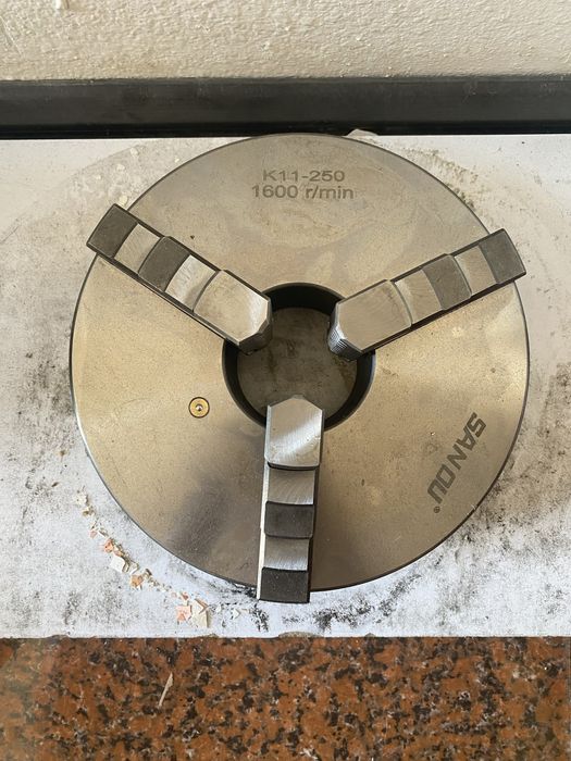 Патрон токарный. Токарный патрон