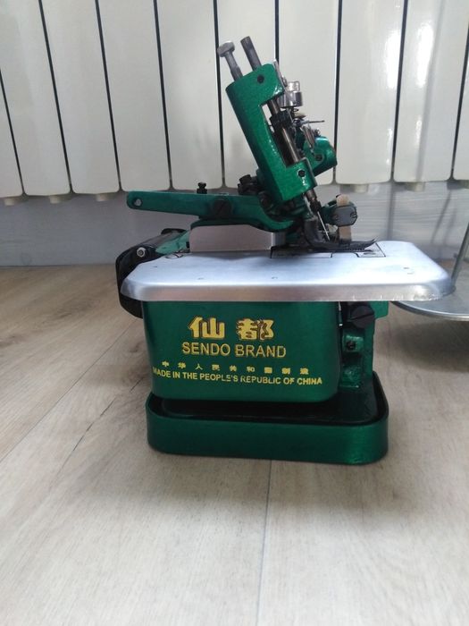 Оверлочная машина