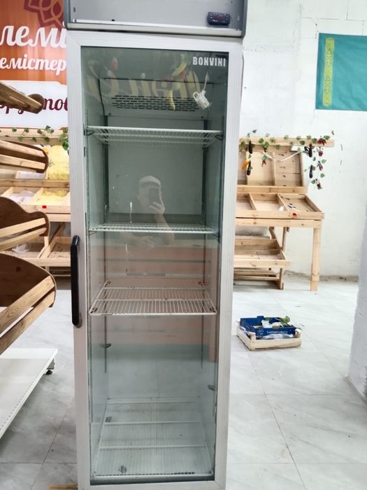 Продам холодильник
