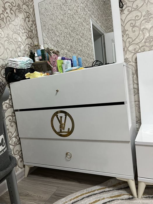 Спальный гарнитур