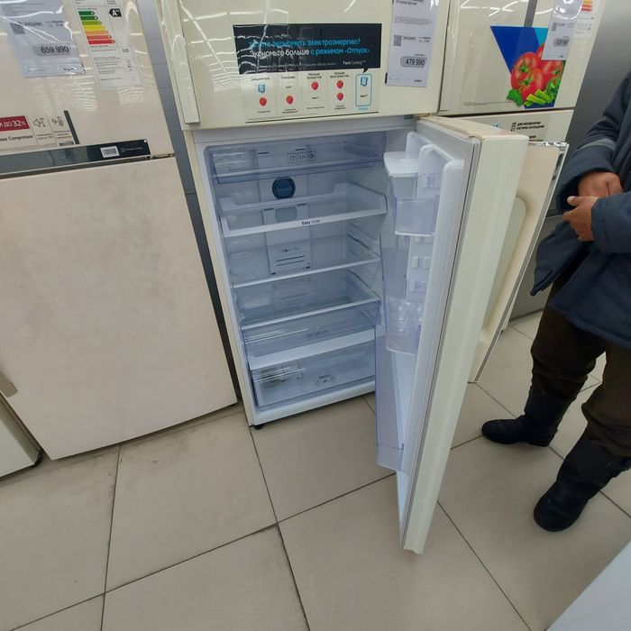 Продам холодильник