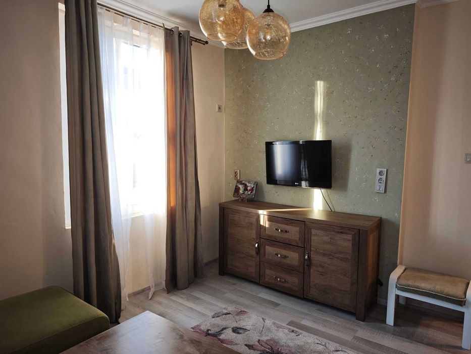 Двустаен ап. под наем в кв. Банишора