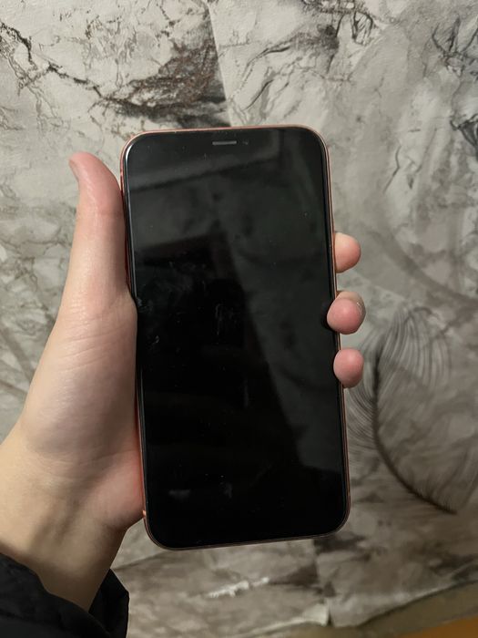 iphone xr бу в хорошем состоянии 81акб 64гб