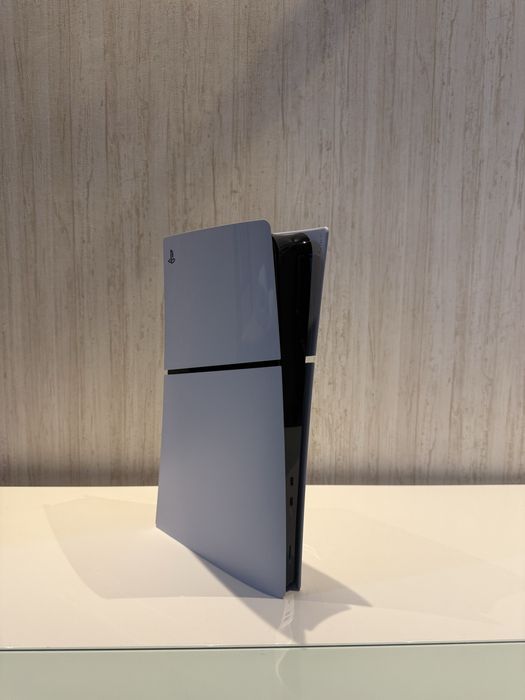 Ps 5 slim digital edition + controller + jocuri in valoare de 1200 lei