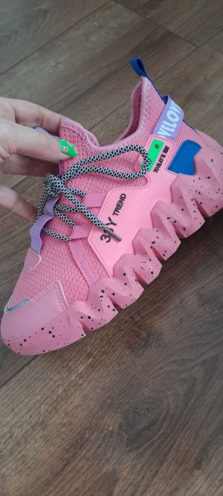 39 номер яки розови маратонки