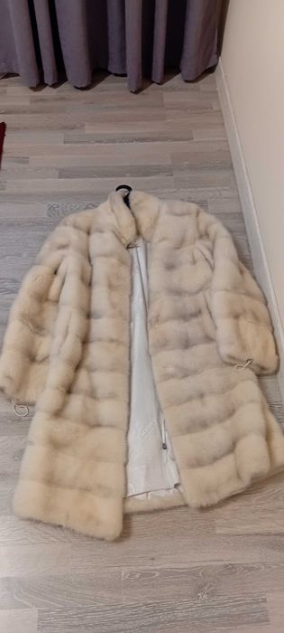 Норковая белая шуба