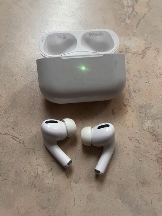 Нацшники Airpods Pro
