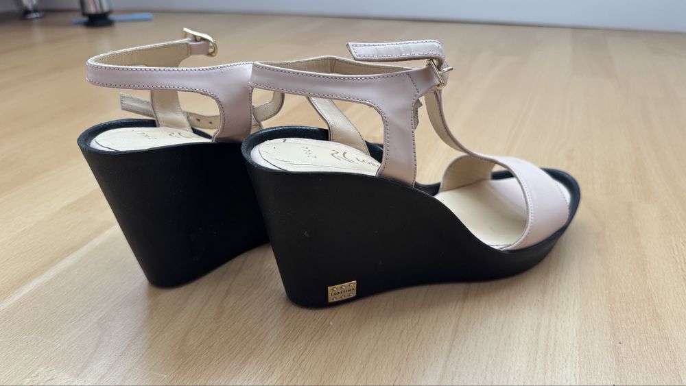 Летние босоножки