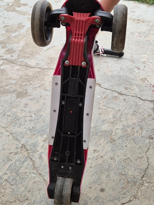 Светещ музикален скутер за дете happy bear