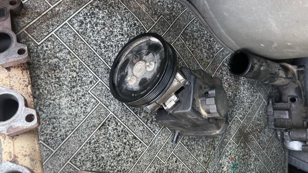 Стартер,генератор,насосгур спринтер CDI 2.2