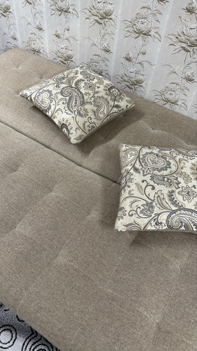 Диван с креслом