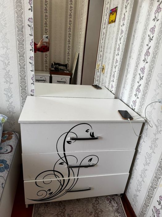 Продам спальный гарнитур