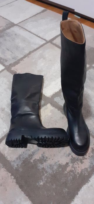 Vând cizme din piele naturală brand Arket Suedia