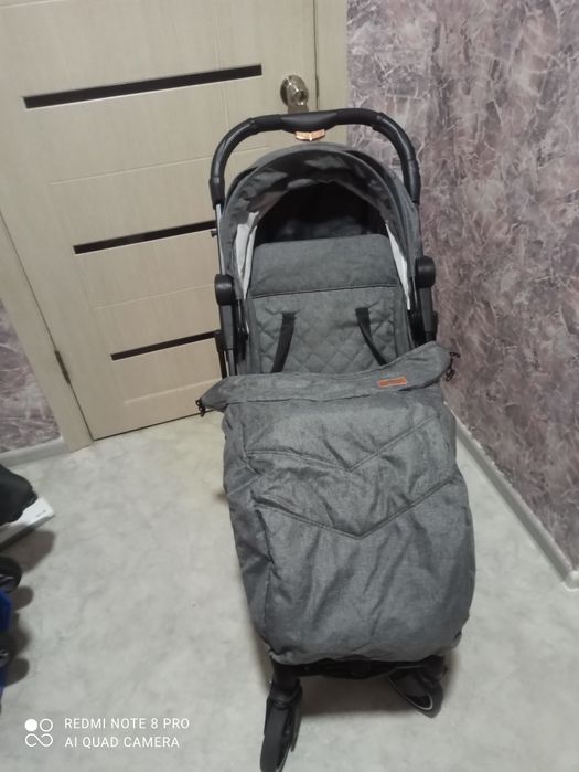 Продам прогулочную детскую