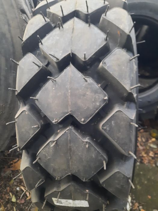 Гуми За Бобкат 10/16.5=360лв.с ДДС.