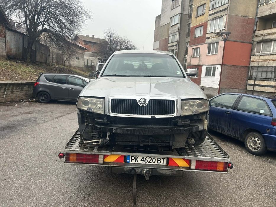 Шкода Супърб на части