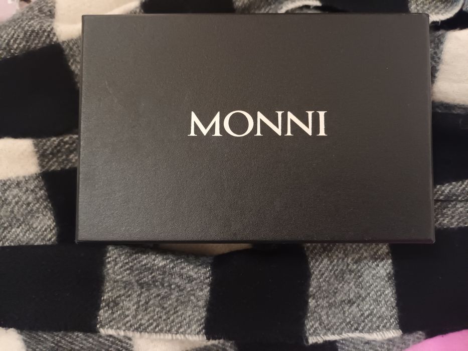 Комплект Monni вратовръзка, кърпичка и бутонели