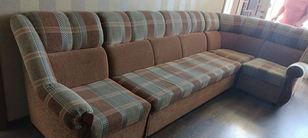 Мягкий уголок (раскладной диван) продается