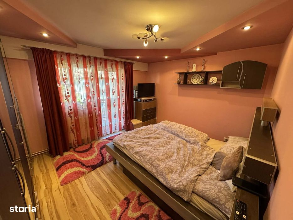 Apartament 3 camere decomandate , finisat , Carpati 2