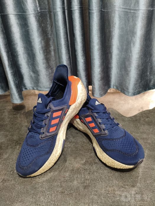 Оригинальные кроссовки Adidas