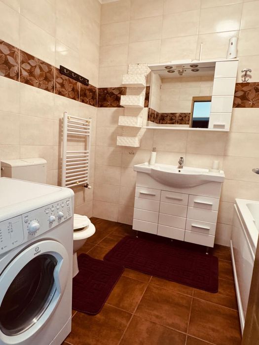 de inchiriat 3 camere ared uta