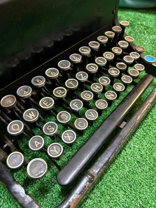 Masina de scris Urania