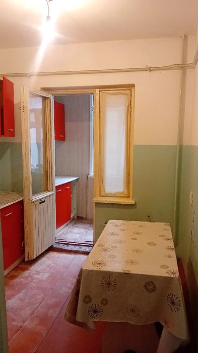 2х ком. кв. продам в 9мкр дом 52а
