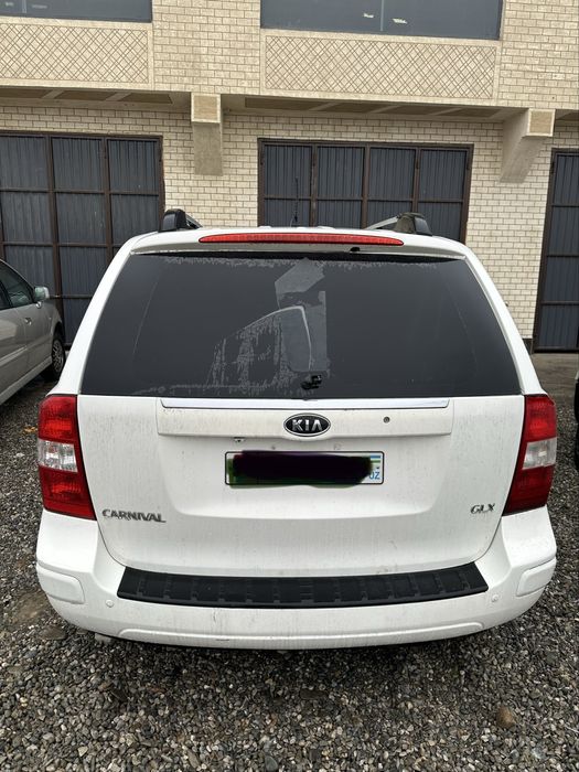 Kia karnival (Киа карнивал)