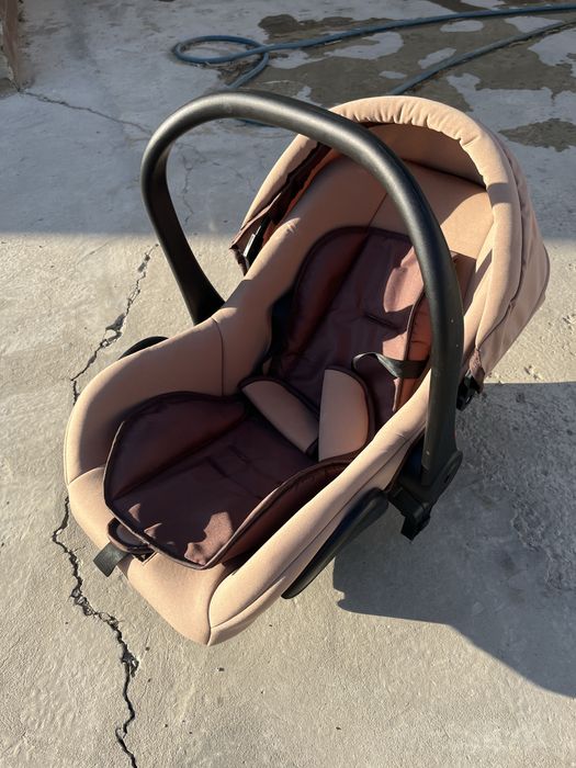 Продам коляску с автолюлькой 3 в 1