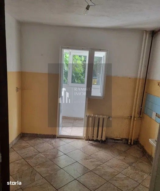 Apartament 3 camere 64 mp /boxa 4 mp| Titan | Parter | Bloc reabilitat — fotografia 3