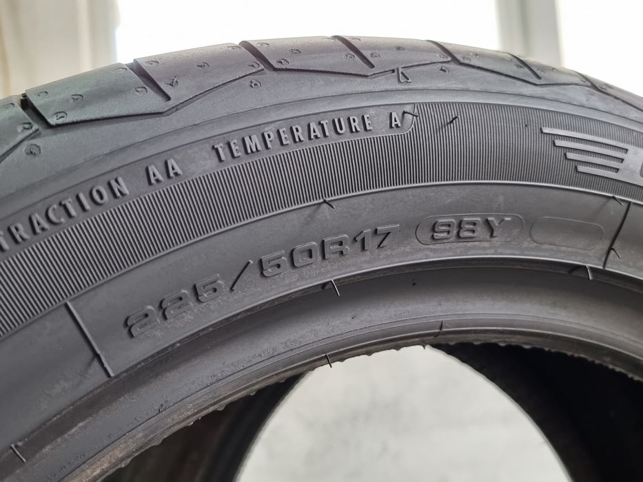 "Dot 23" 225/50/17 Debica 2Броя: 130€  7.5мм като Нови!