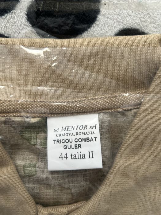 Bluza combat cu maneca lunga !