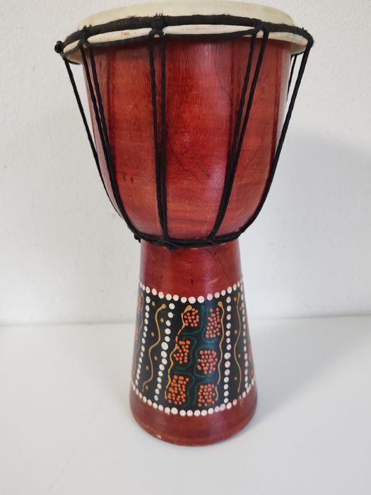 Tobă djembe 30 cm, realizată din lemn masiv