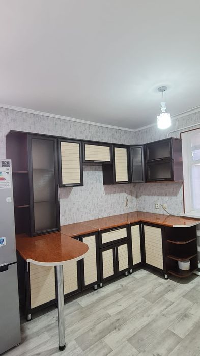 Продам кухонный мебель и кровать