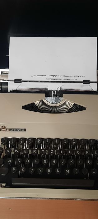 Mașină de scris Triumph Contessa de luxe impecabilă