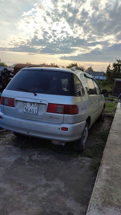 Тойота ипсум 1996 года