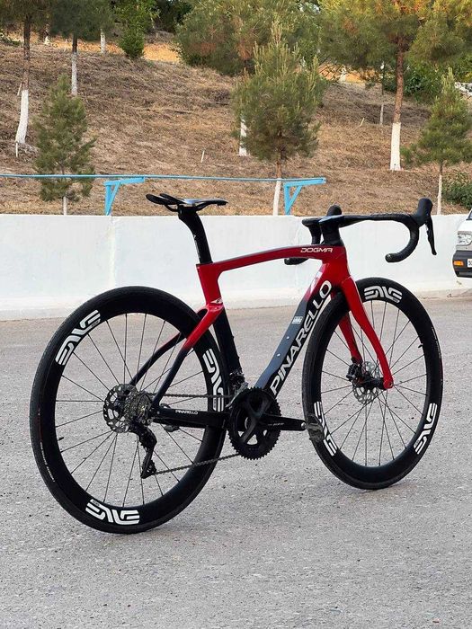 Pinarello dogma f14 полностью карбоновый велосипед