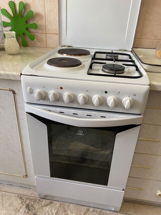 Продам плиту б/у в хорошем состоянии