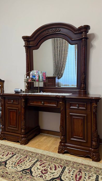 Мебел для спальни. Китай. Шкаф+кроват+тумба 2 та+ честр+ трюмо